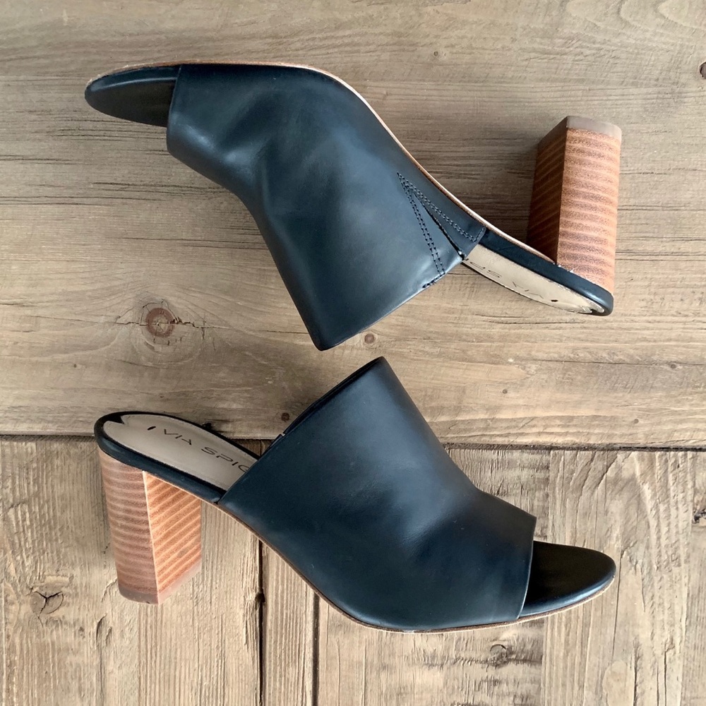 Via Spiga: Wynola Black Mules
